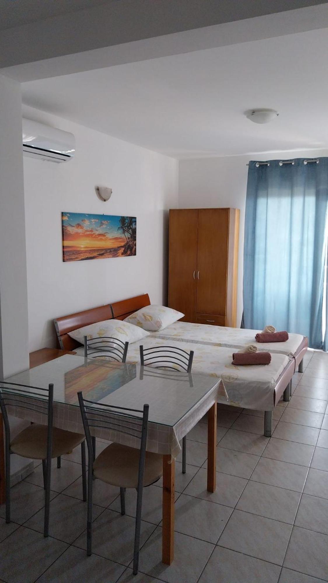 Apartments Zemunik Omis Luaran gambar
