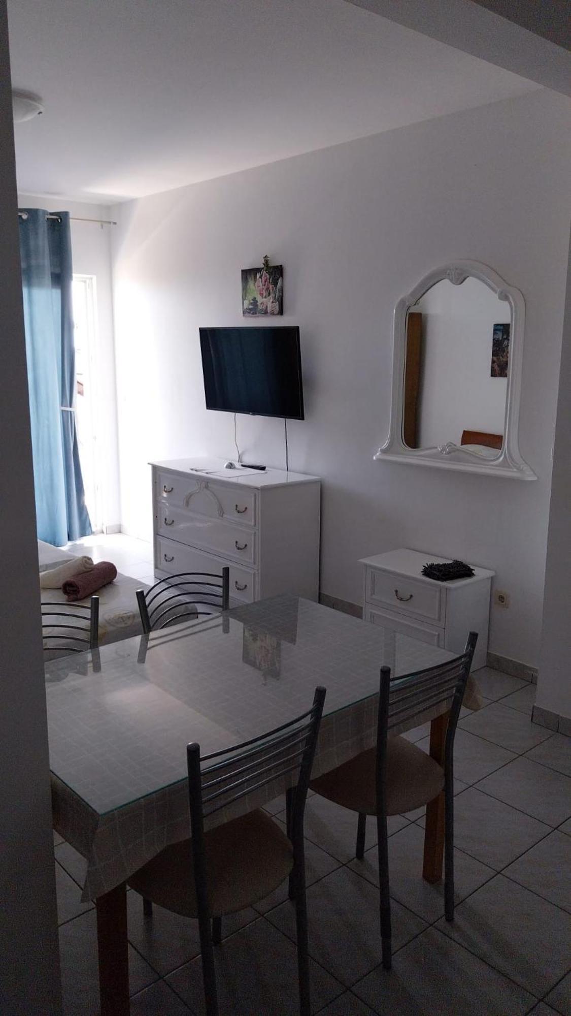 Apartments Zemunik Omis Luaran gambar