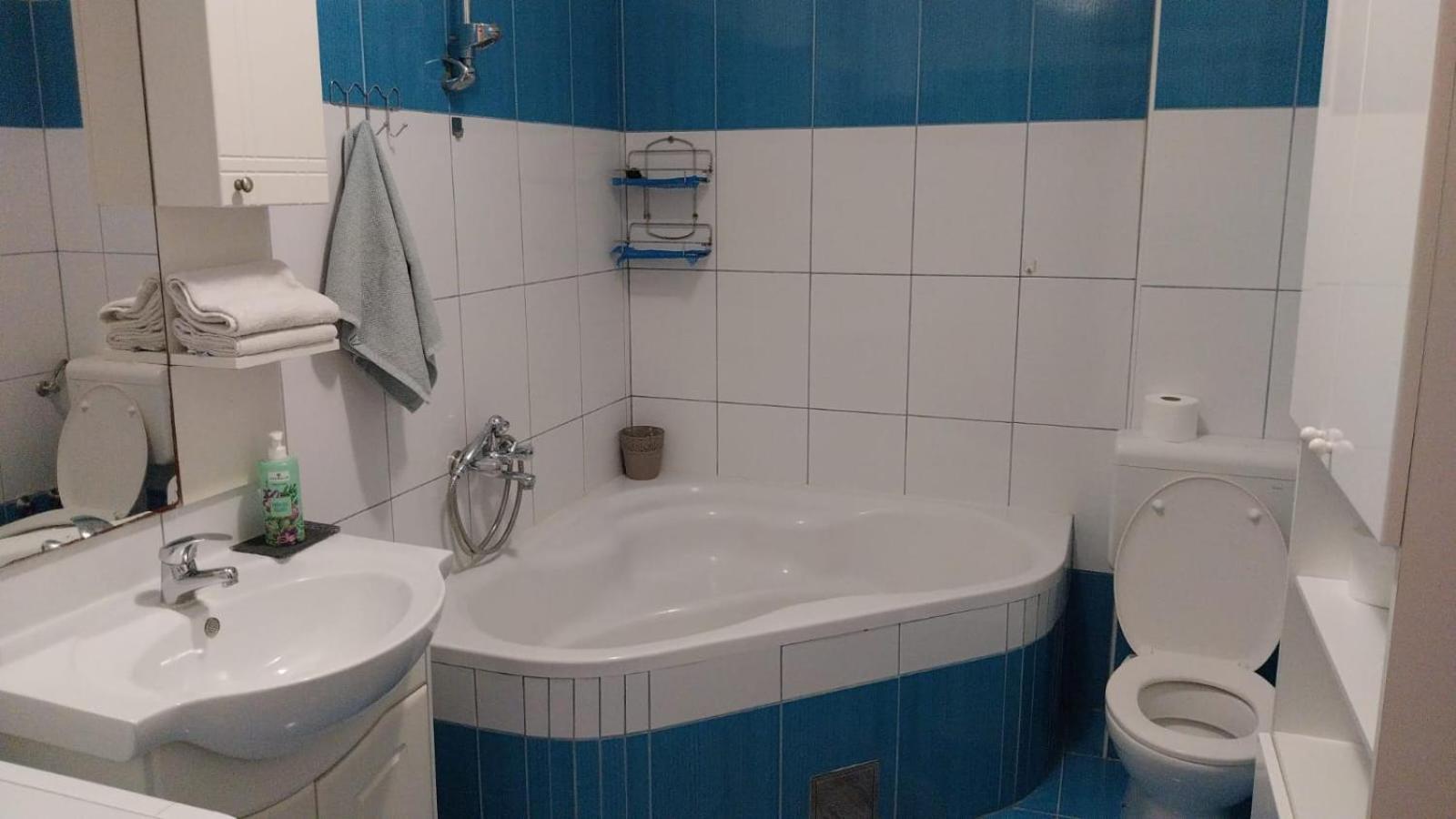 Apartments Zemunik Omis Luaran gambar